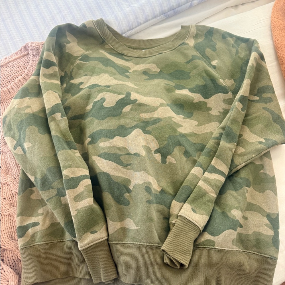 Old Navy Green Camouflage Sweatshirt